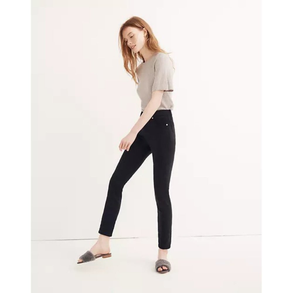 Madewell 9" Mid-Rise Skinny Jeans in Lunar Wash 26